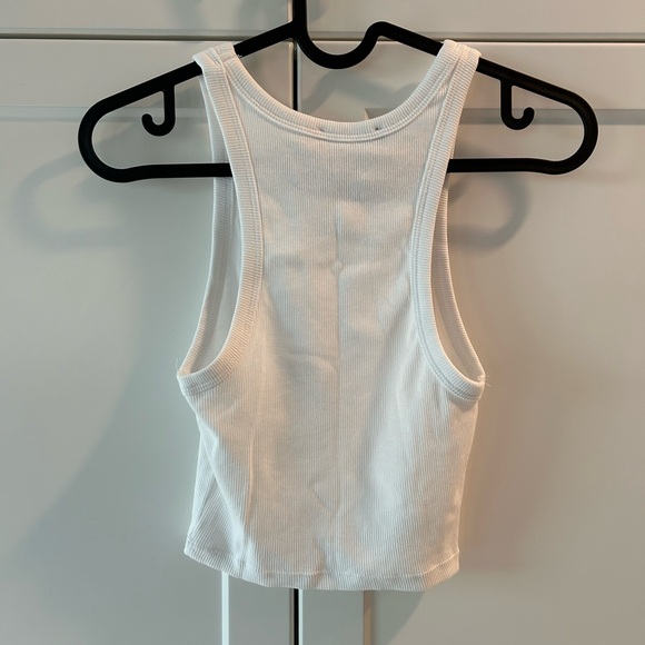Zara Racerback Crop Top - Picture 2 of 3